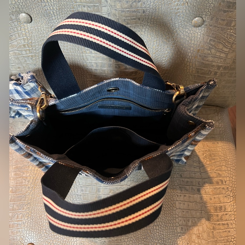 Leone Nomad Bag - Picture 3 of 11